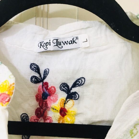 White Embroidered Tunic Top - Picture 3 of 4